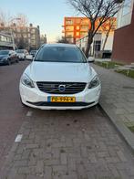 Volvo XC60 2.0 D4 Geartronic 2016 Wit, Auto's, Volvo, 1800 kg, 1969 cc, Wit, Particulier