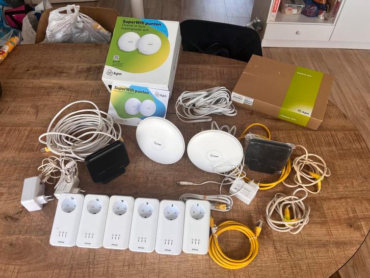 KPN SuperWifi Set + DVS650 Powerline Adapters, Computers en Software, Powerlines, Zo goed als nieuw, Ophalen