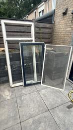 Compleet kunststofkozijn met HR++ glas en horkozijn, Doe-het-zelf en Verbouw, Kozijnen en Schuifpuien, Kunststof, Gebruikt, Raamkozijn