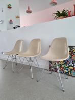 3 Eames Miller vintage fibre Eiffel eetkamerstoelen, Ophalen, Gebruikt, Wit, Vijf, Zes of meer stoelen