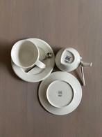 Arabia, witte Ego-koffiekopjes met schotels en lepeltjes, Ophalen of Verzenden, Zo goed als nieuw, Metaal, Bestek