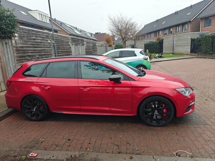 Seat Leon 2.0 TSI 300PK Dsg-6 4DRIVE 2017 Rood, Auto's, Seat, Particulier, Leon, 4x4, ABS, Achteruitrijcamera, Adaptive Cruise Control