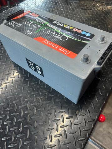Board Accu, camper accu, tractie batterij. 12V 225AH beschikbaar voor biedingen