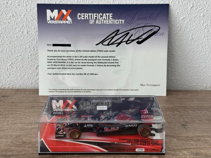 🟧 Max Verstappen 1:43 STR10 Maleisië GP 2015 editie 2, Verzamelen, Automerken, Motoren en Formule 1, Zo goed als nieuw, Formule 1