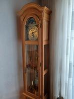 Staaande klok met maanstand en geslepen glas, Ophalen