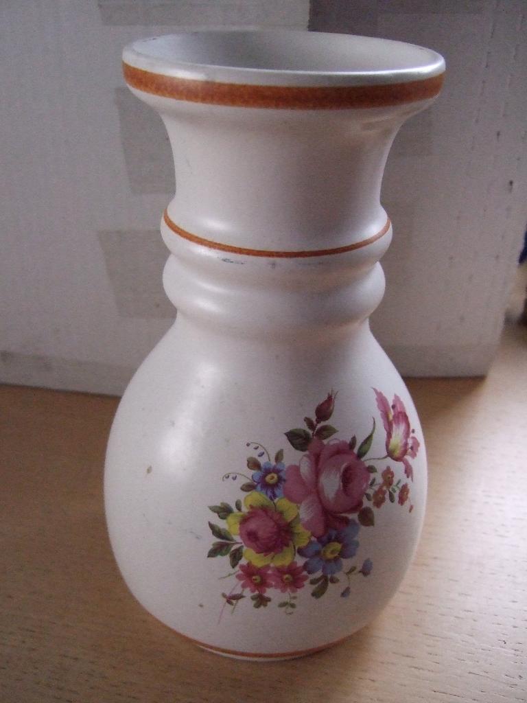 Flora Gouda plateel aardewerk vaas Cleo 732, Antiek en Kunst, Ophalen of Verzenden