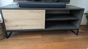 TV Meubel beschikbaar voor biedingen