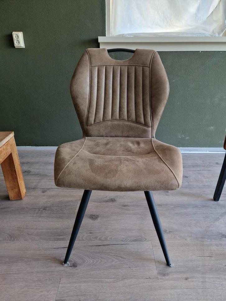 Twee eetkamerstoelen olijfgroen, Huis en Inrichting, Stoelen, Zo goed als nieuw, Twee, Stof, Overige kleuren, Ophalen