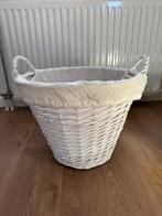 Grote witte rieten mand met witte bekleding, Ophalen, Mand, Rond, Zo goed als nieuw
