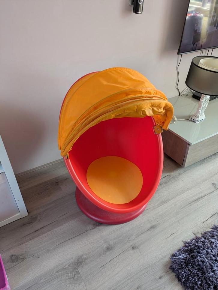 Ikea Lömsk draaistoel, Kinderen en Baby's, Kinderkamer | Tafels en Stoelen, Stoel(en), Ophalen
