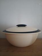 tupperware kom met deksel en jus kom, Ophalen of Verzenden, Zo goed als nieuw, Crème, Bak of Kom