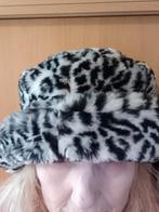 Nieuwe  modieuze Vinted muts.Nepbont, Ophalen of Verzenden, Zo goed als nieuw, One size fits all
