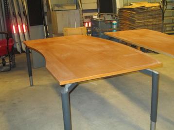 Bureau licht hout