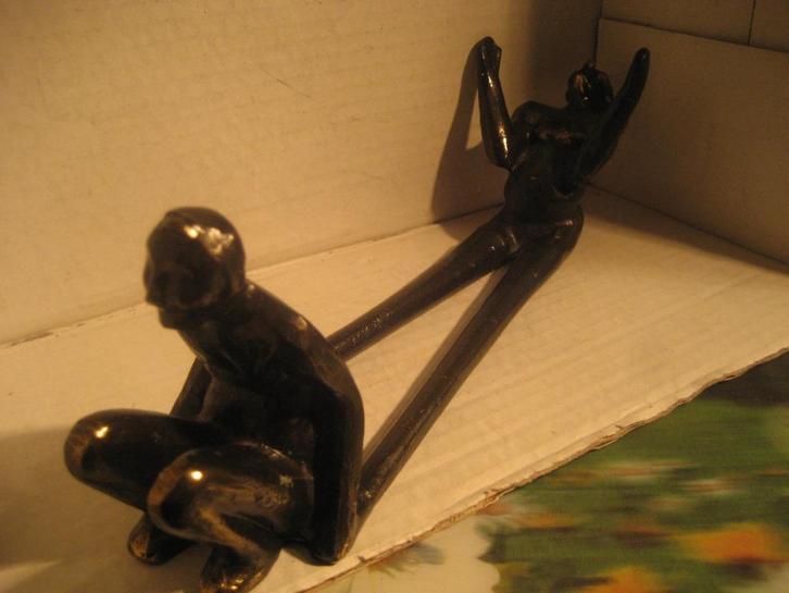 Bronzen flessenlegger beeld van heer en dame, Antiek en Kunst, Antiek | Koper en Brons, Brons, Ophalen of Verzenden