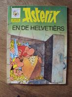 Asterix 7 strips Dargaud presenteert met Asterix linksboven, Gelezen, Ophalen of Verzenden