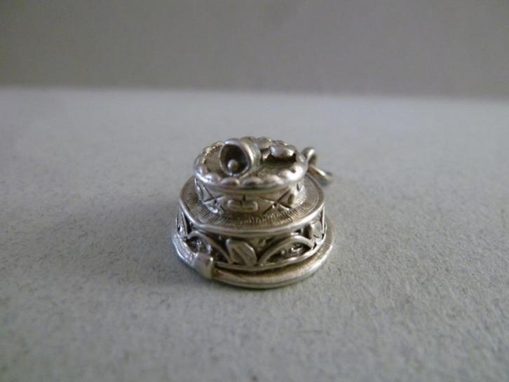 Oude Nuvo bedel zilver Bruidstaart opent Huwelijk Bruidspaar, Sieraden, Tassen en Uiterlijk, Antieke sieraden, Hanger, Zilver