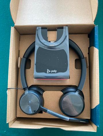 Poly Voyager 4320 UC headset nieuw beschikbaar voor biedingen