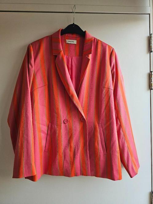 Blazer dames Modström roze oranje goud maat 40/42, Kleding | Dames, Jasjes, Kostuums en Pakken, Gedragen, Jasje, Maat 38/40 (M)