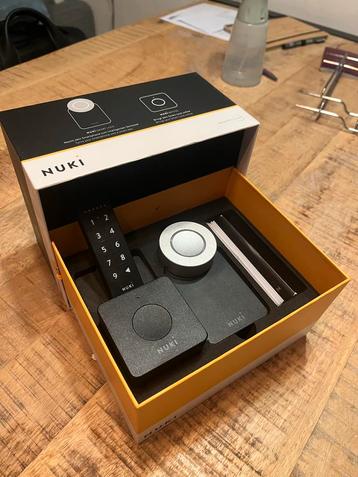 Nuki Smart Lock 2.0 + Bridge + Keypad + Deursensor beschikbaar voor biedingen