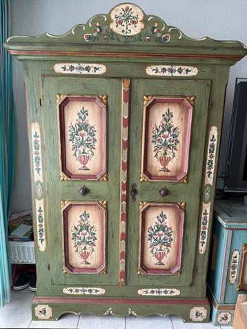 Voglauer Anno 1900 boeren kast kleur groen **moet weg** beschikbaar voor biedingen