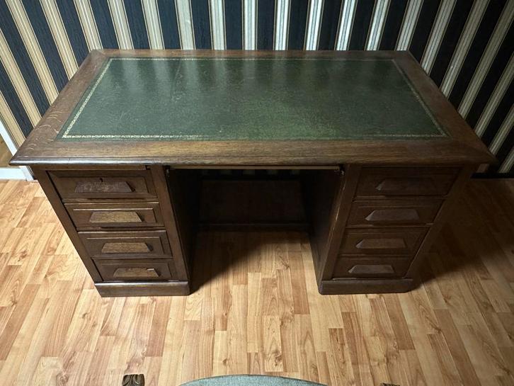 Antiek Bureau met Groen Blad, Huis en Inrichting, Bureaus, Gebruikt, Bureau, Ophalen