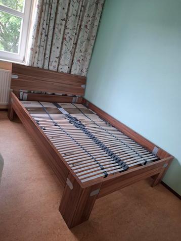 Houten bed