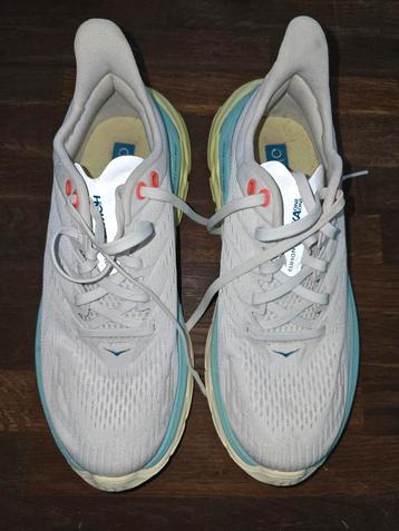 Hoka Clifton Edge - Hardloopschoenen beschikbaar voor biedingen