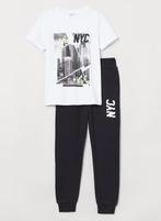 H&M tweedelige set broek en shirt zwart wit NYC maat 158, Nieuw, Jongen, Ophalen of Verzenden, H&M