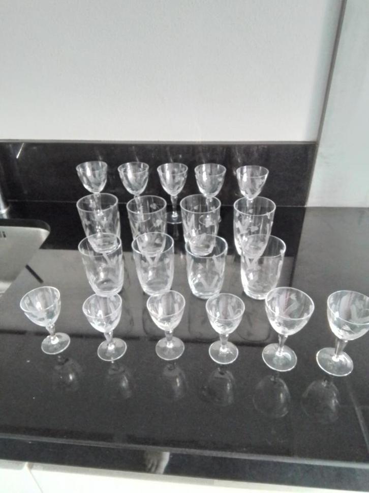 Prachtige bloemen gravure vintage glazen, Verzamelen, Glas en Borrelglaasjes, Gebruikt, Overige typen, Ophalen of Verzenden