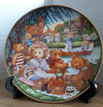 Franklin Mint Wandbord Teddy bear Picknick Carol Lawson beschikbaar voor biedingen