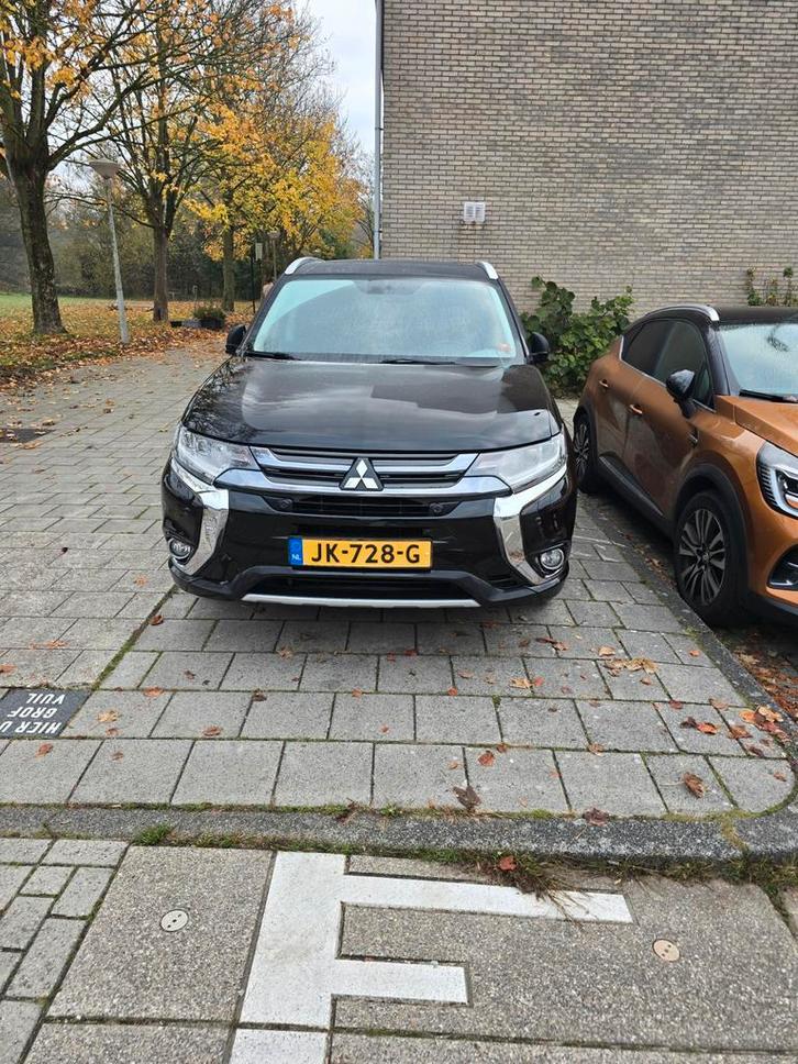 Mitsubishi Outlander 2.0 Dohc Mivec Phev 203pk 4WD CVT 5P, Auto's, Mitsubishi, Particulier, Outlander, 360° camera, 4x4, ABS, Achteruitrijcamera