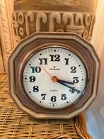 Vintage bruine keramische wandklok Junghans jaren ‘70, Ophalen of Verzenden
