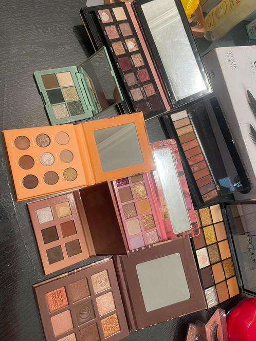 Oogschaduw paletten  paar al verkocht*, Sieraden, Tassen en Uiterlijk, Uiterlijk | Cosmetica en Make-up, Zo goed als nieuw, Make-up