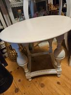 Rond tafeltje met vierkant onderstel met mooie poten., Ophalen