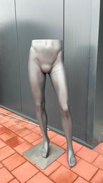 Paspop benen mascot, Ophalen, Paspop