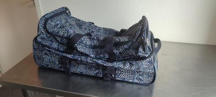 Zachte reiskoffer Kipling, Sieraden, Tassen en Uiterlijk, Koffers, Zo goed als nieuw, Zacht kunststof, 70 cm of meer, 35 tot 45 cm