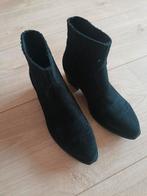Mooie zwarte enkellaarsjes van Pavement. Mt 38, Kleding | Dames, Schoenen, Zwart, Lage of Enkellaarzen, Ophalen of Verzenden, Zo goed als nieuw
