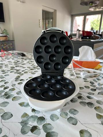 Pop cake maker 1 keer gebruikt beschikbaar voor biedingen