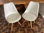 Twee leuke witte kuipstoeltjes, Huis en Inrichting, Stoelen, Ophalen, Zo goed als nieuw, Wit, Twee