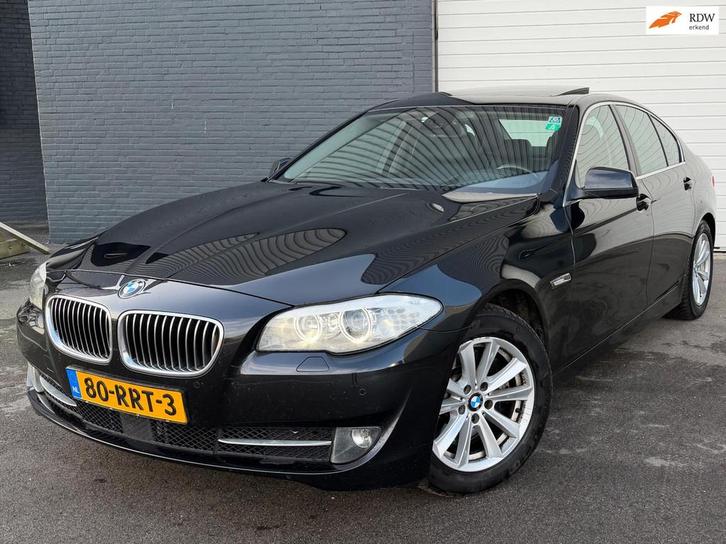 BMW 5-serie 528i High Executive SCHUIFDAK/VOLO-H/ACC/LEDER/M, Auto's, BMW, Bedrijf, Te koop, 5-Serie, ABS, Adaptive Cruise Control