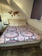 2 persoons Bed / boxspring met nachtkastje, Tweepersoons, Ophalen of Verzenden, Zo goed als nieuw, 200 cm