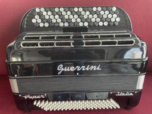 Fraaie italiaanse Guerrini knopaccordeon . C-Griff ., Muziek en Instrumenten, Accordeons, Gebruikt, Knopaccordeon, 120-bas, Overige merken