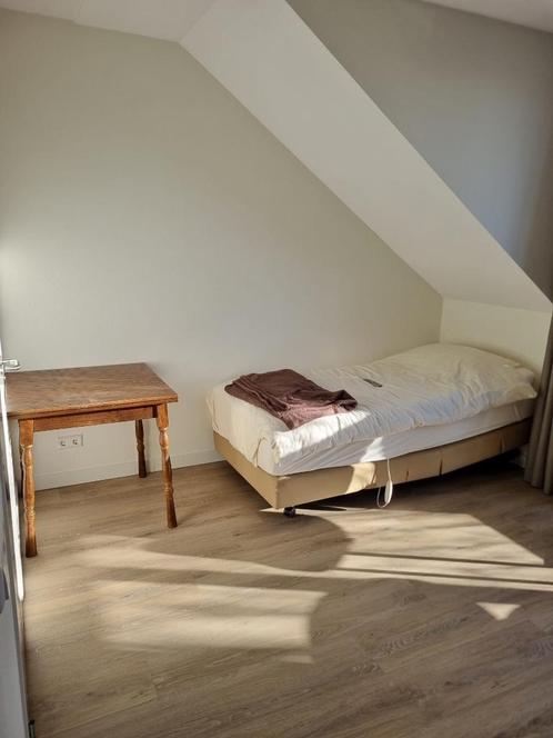 Hoog laag bed Well-Fair volledig elektr. instelbaar  200x100, Huis en Inrichting, Slaapkamer | Bedden, Gebruikt, Eenpersoons, 100 cm