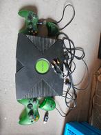 X box met draadloze controllers, Spelcomputers en Games, Spelcomputers | Xbox Original, Ophalen of Verzenden, Zo goed als nieuw