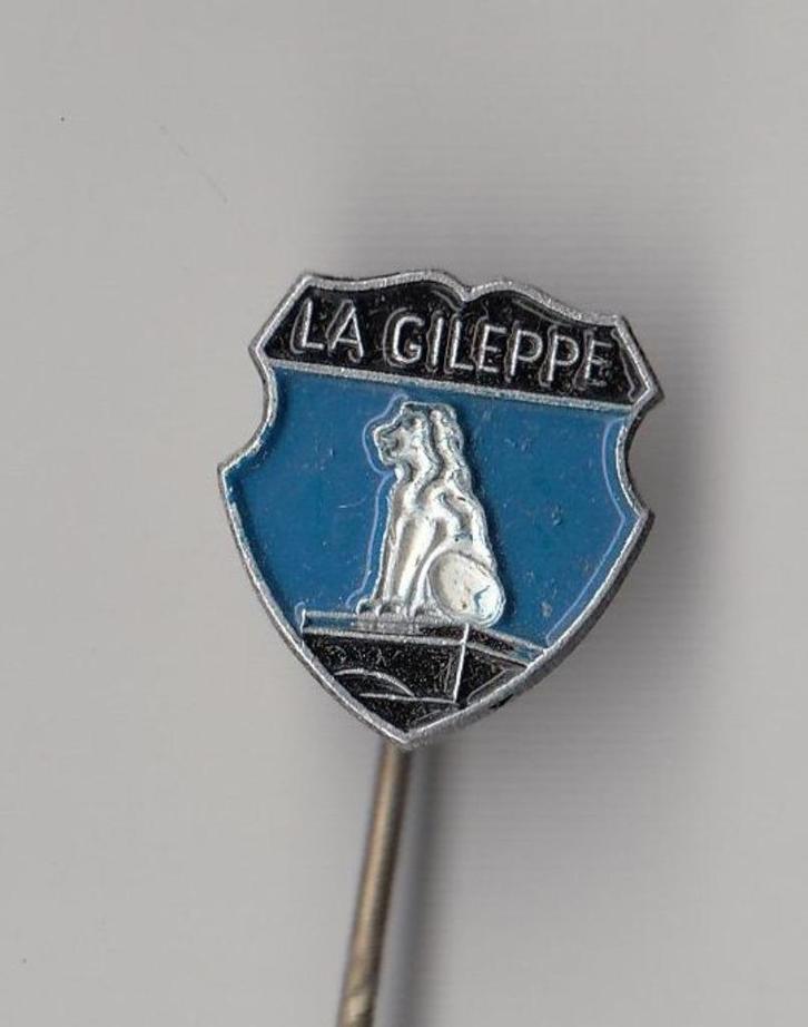 België La Gileppe wapen speldje, Verzamelen, Speldjes, Pins en Buttons, Gebruikt, Speldje of Pin, Overige onderwerpen, Ophalen of Verzenden
