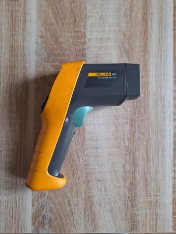 Fluke 561 ir thermometer  beschikbaar voor biedingen