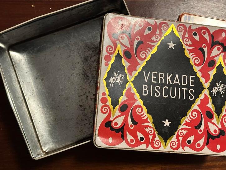 Twee  Verkade Koektrommels vintage en oranje, Verzamelen, Blikken, Gebruikt, Verkade, Ophalen of Verzenden