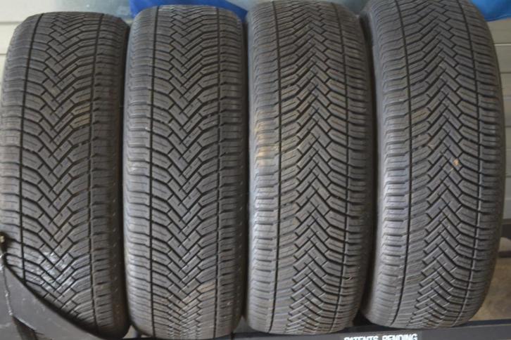 4x Gebruikte All Season banden Delinte AW6 205 55 17 (21), Auto-onderdelen, Banden en Velgen, Band(en), All Season, 17 inch, 205 mm