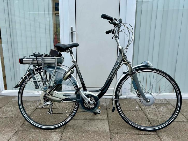 Nette elektrische gazelle dames fiets, Fietsen en Brommers, Elektrische fietsen, Zo goed als nieuw, Gazelle, 47 tot 51 cm, Ophalen of Verzenden