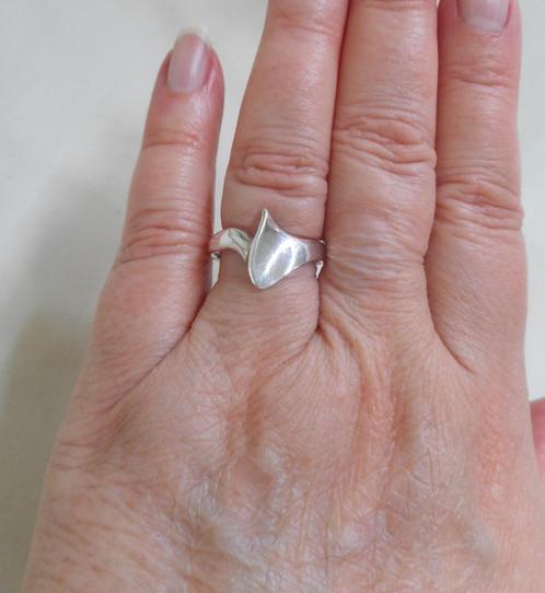 Zilveren modernist ring maat 19.5 nr.683, Sieraden, Tassen en Uiterlijk, Ringen, Zo goed als nieuw, Dame, 19 tot 20, Zilver, Zilver